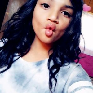 Meet your Posher, Desiree